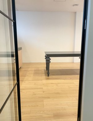 住宅の2階に、分解組み立て式で納入させていただきました。