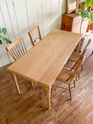 高級木材ホワイトオーク無垢材を使ったオーダーテーブル