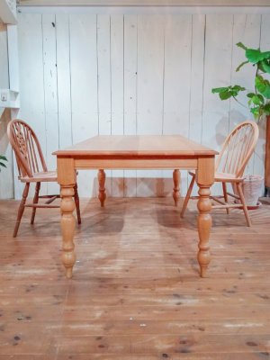 写真は「クリア色オイルステイン仕上げ」、基本8色をご用意しております。