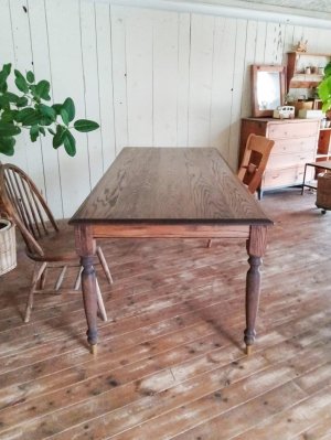 写真は「特注色ウォールナット色」