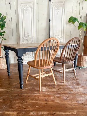 アンティークチェアとも相性が良いです。