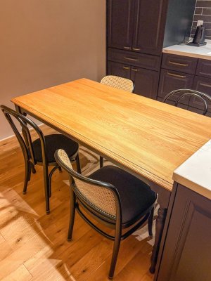 天板は人気の木材ホワイトオーク材。