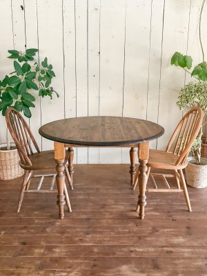 ダイニングテーブルはもちろん、カフェや飲食店にもおすすめです。