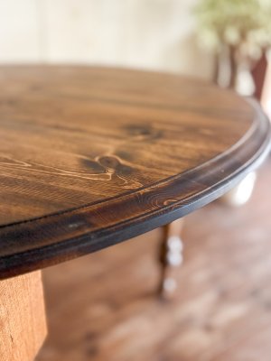 写真はヒュームドブラウン色オイルステイン仕上げ。