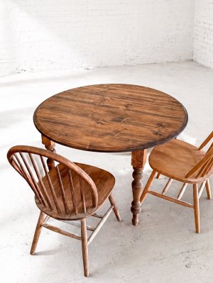 アンティーク感のあるデザイン、レトロなカフェやレストランにおすすめ。