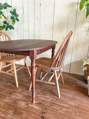 輸入住宅にぴったりのクラシックアンティーク超家具をオーダーメイド製作します。