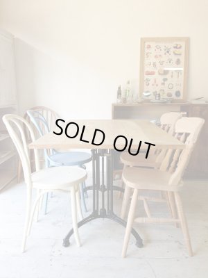 こちらの写真はW1400の鉄脚テーブル、ダイニングテーブルにも