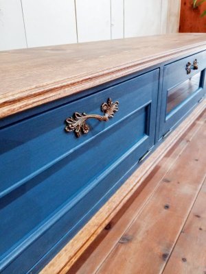 真鍮の取っ手の形は100種類以上のデザインから選べます。