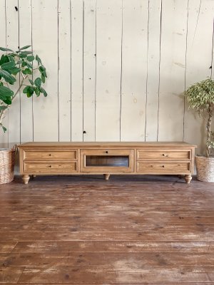 写真はW1800ですが、2m以上のサイズオーダーも可能です。