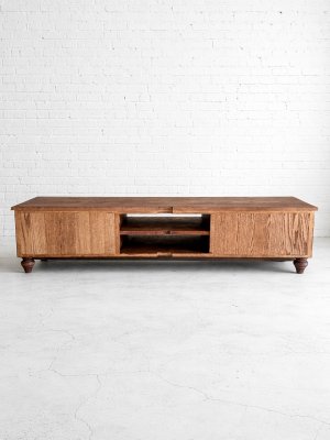 背面も羽目板できれいに仕上げます。