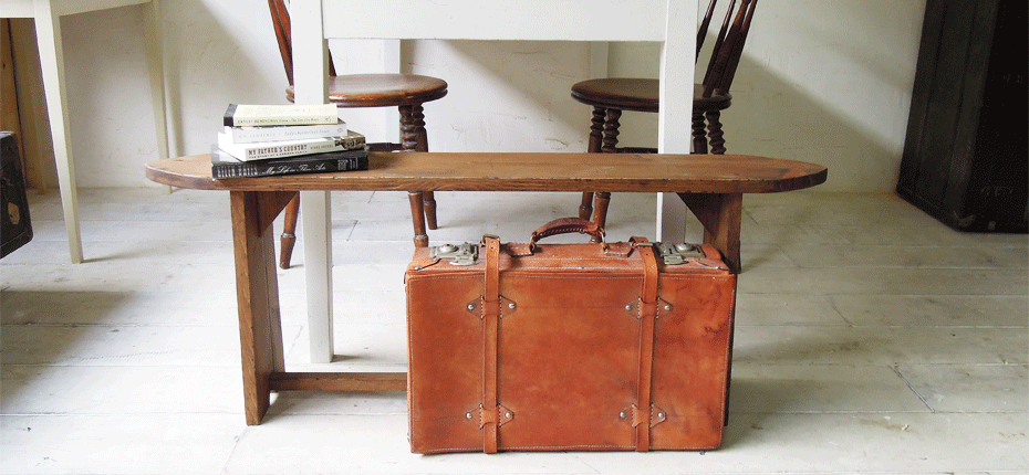 イギリス製のダイニングチェアやアンティークチェア、サイズオーダーできるベンチも