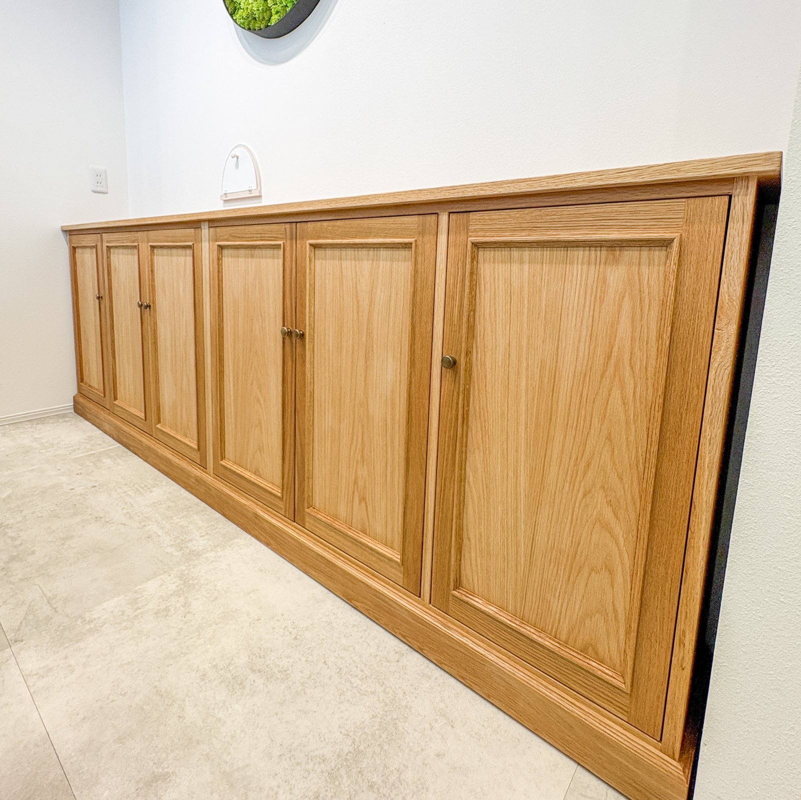 オーク材アンティークキャビネット