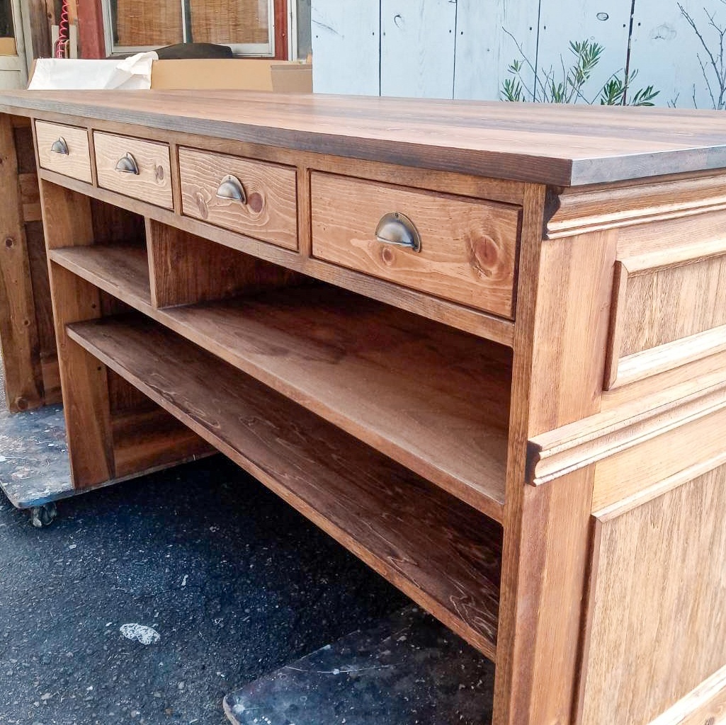 パイン無垢材のウッドカウンター