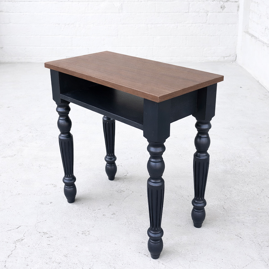 かわいいネイルテーブルのオーダーメイド