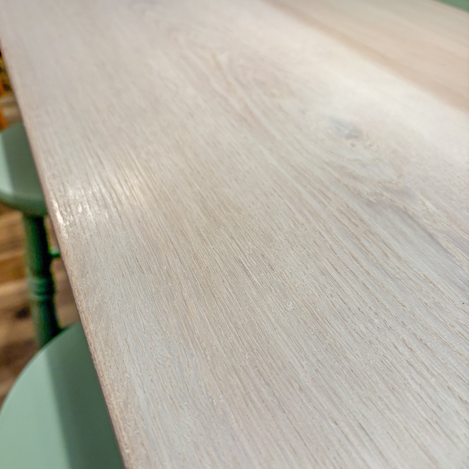 ホワイトオーク無垢材のカウンターテーブル