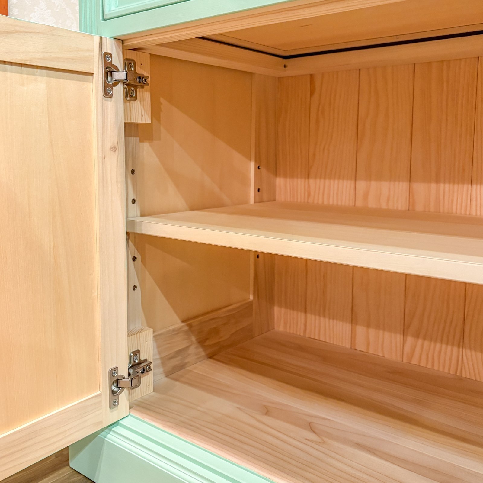 お菓子屋さん向けかわいいディスプレイ棚