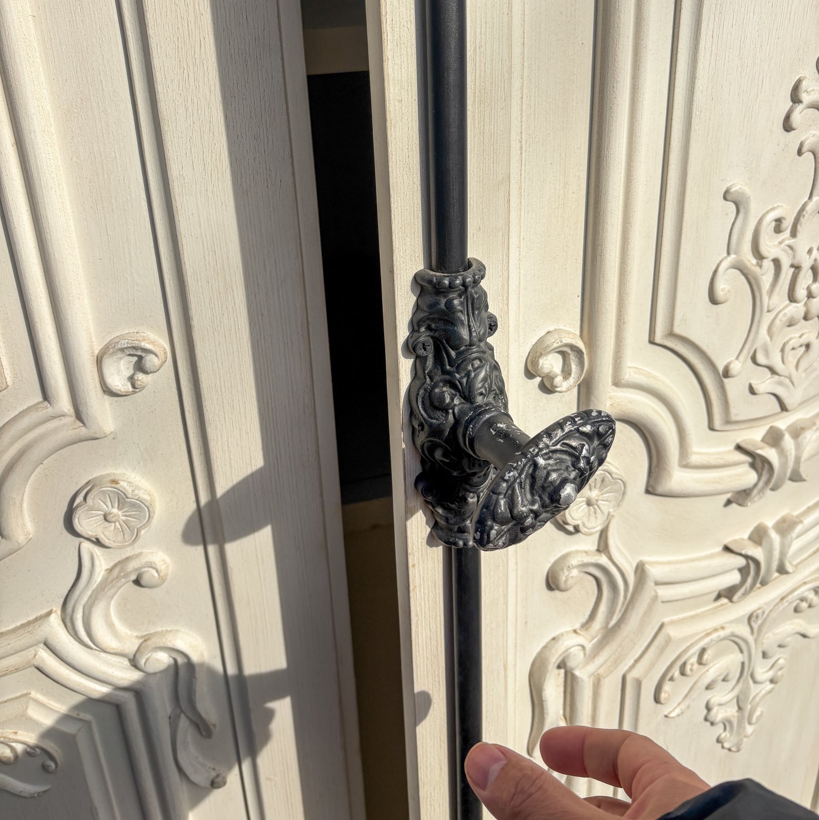 グレモン錠のアンティーククローゼット