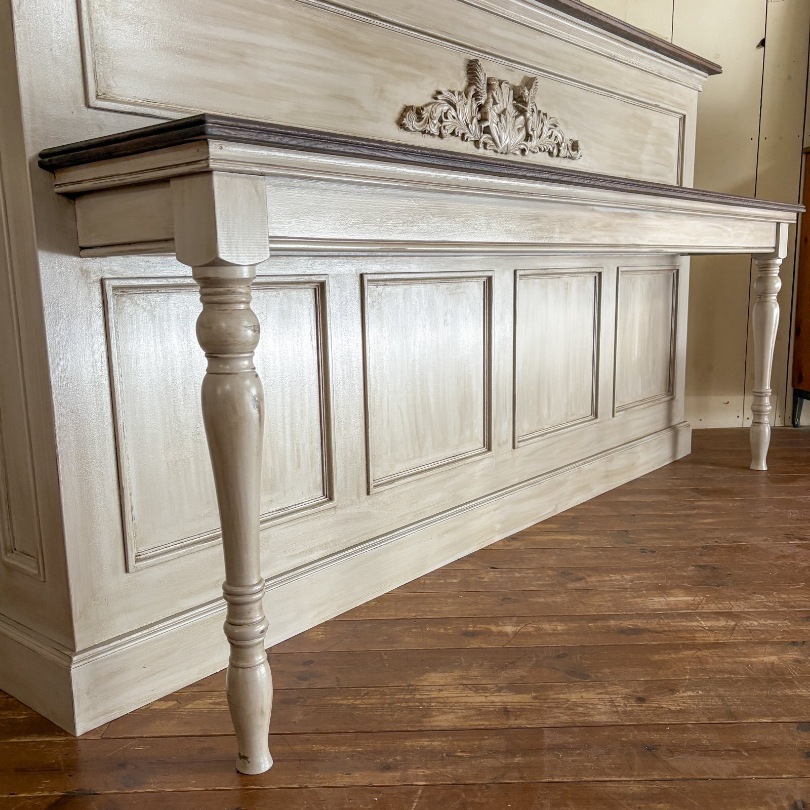 モールディング家具