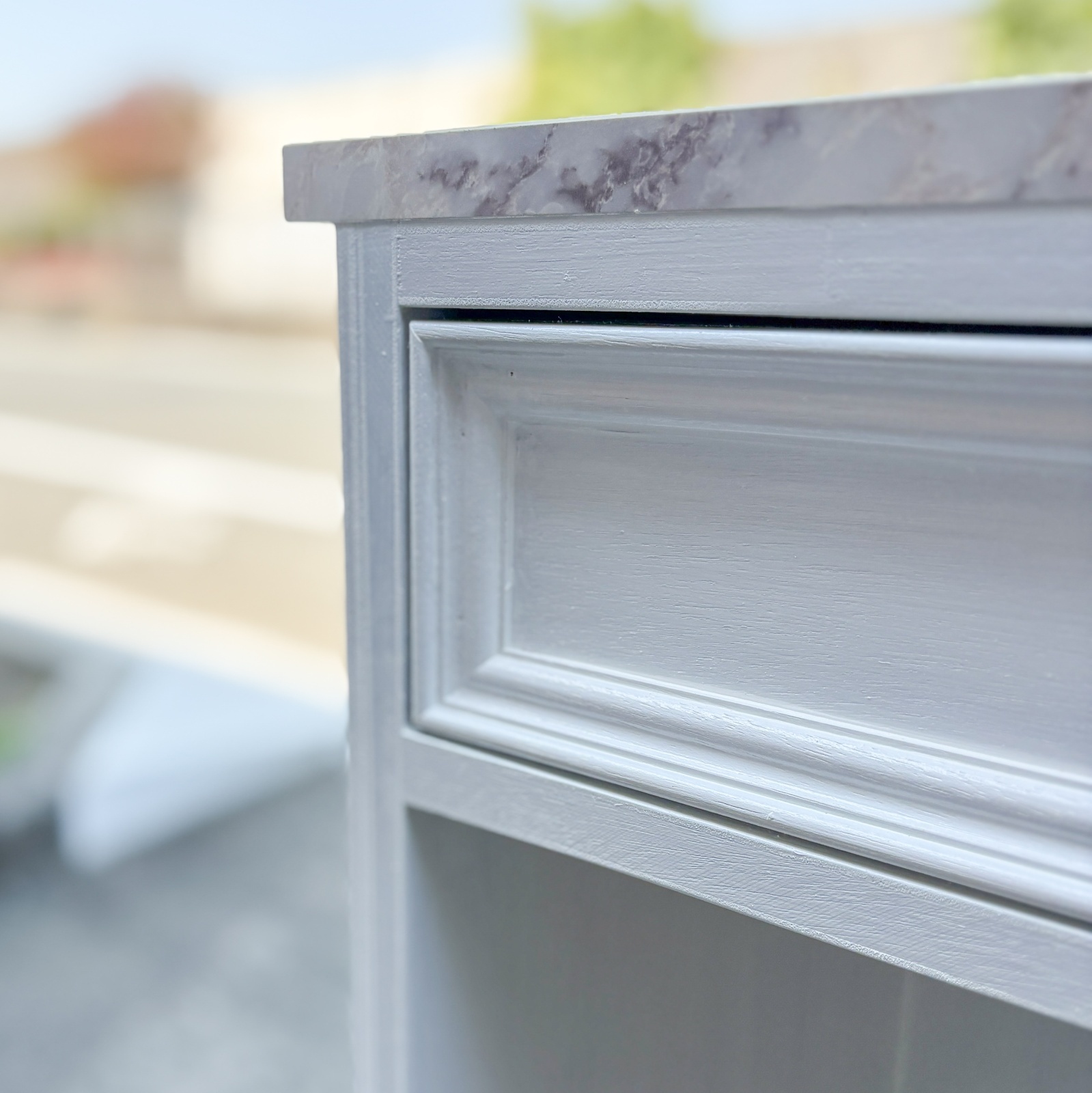 アンティーク調デザインのキッチンカウンター