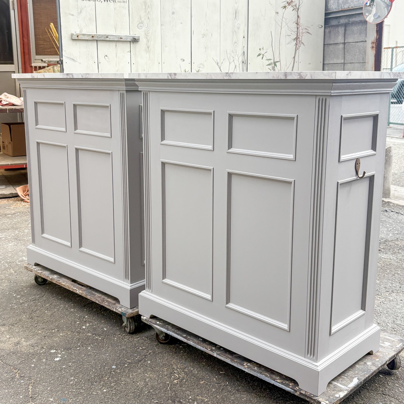 両面化粧の間仕切り家具