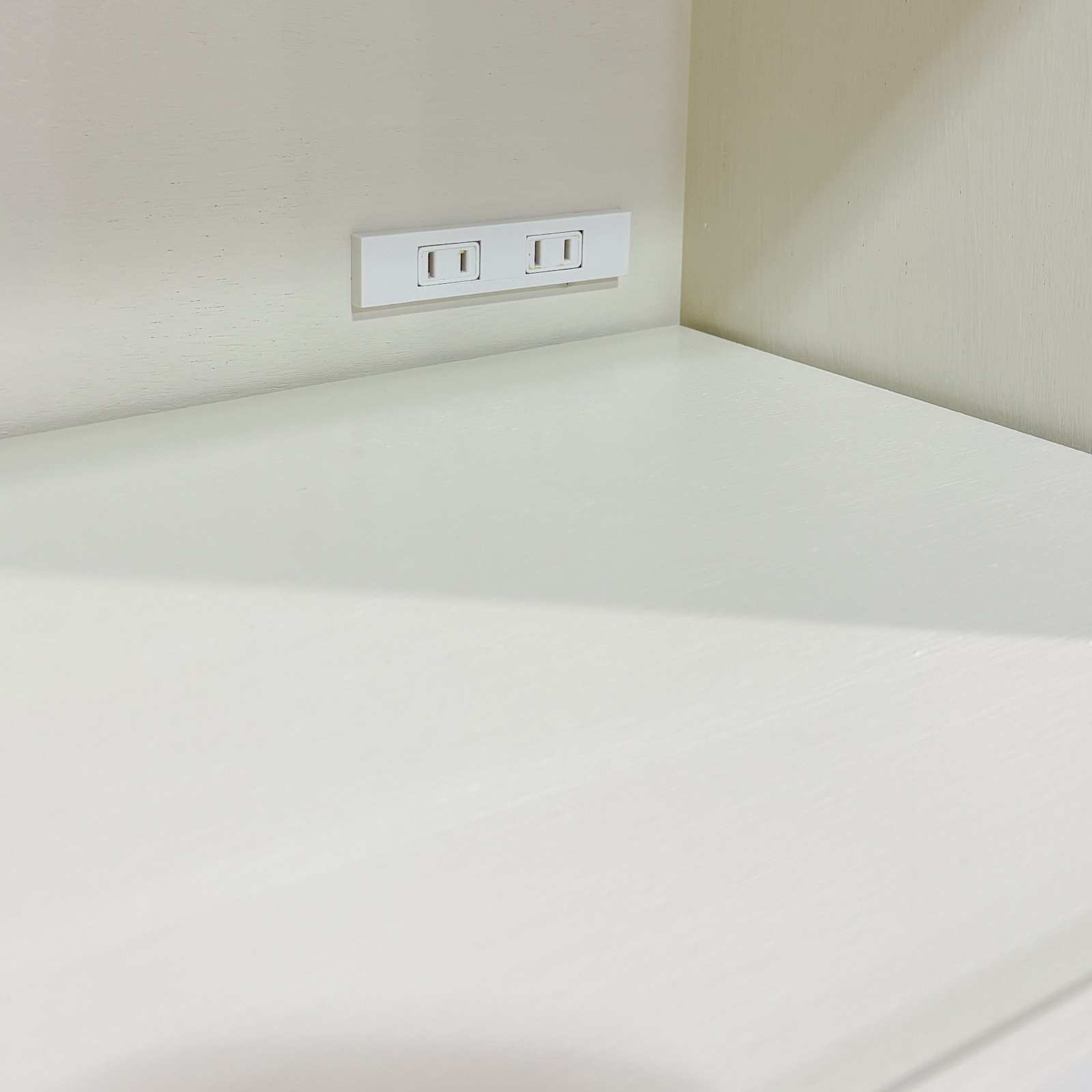 大理石天板のキッチンカウンター