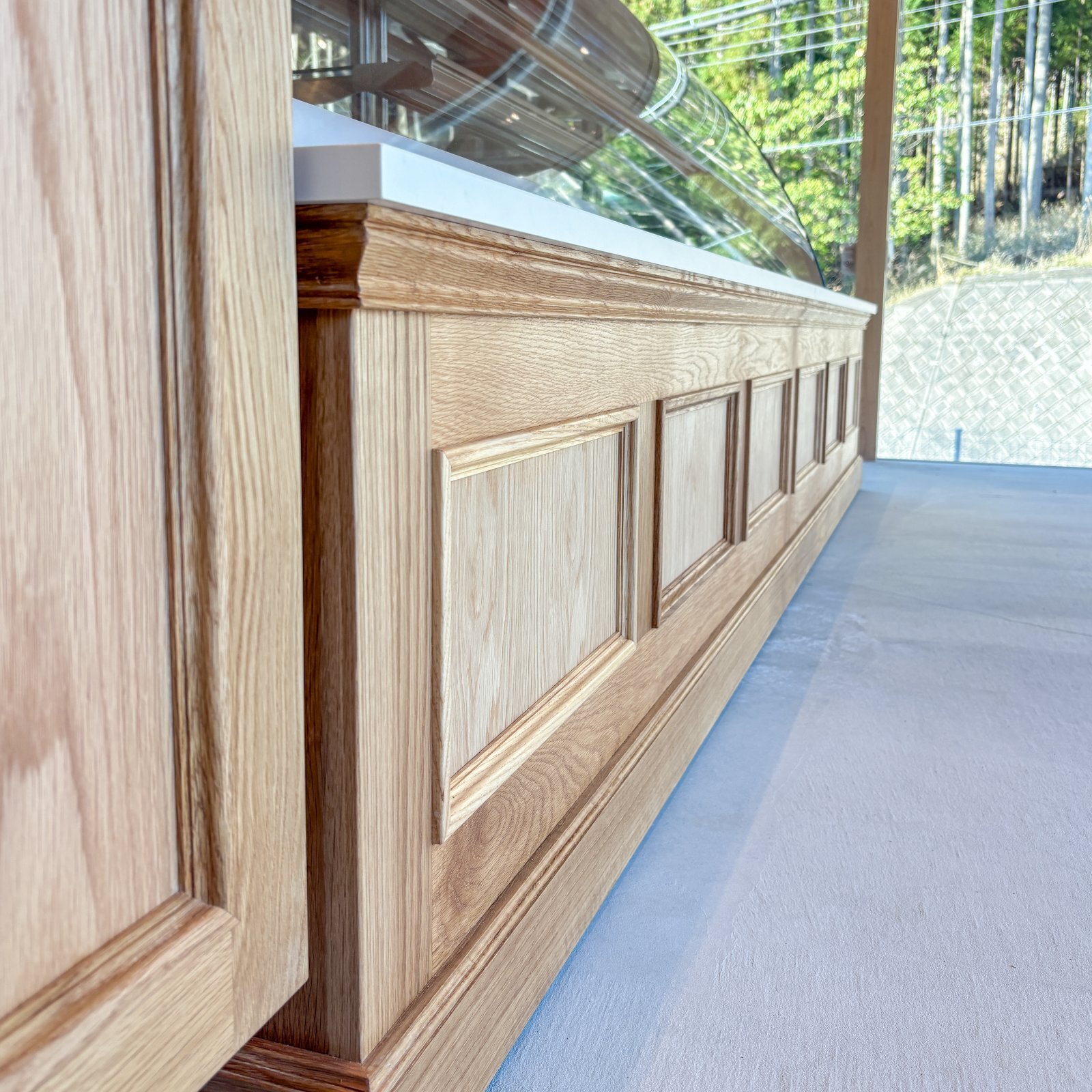 お店の業務に合わせたオーダーメイド店舗什器