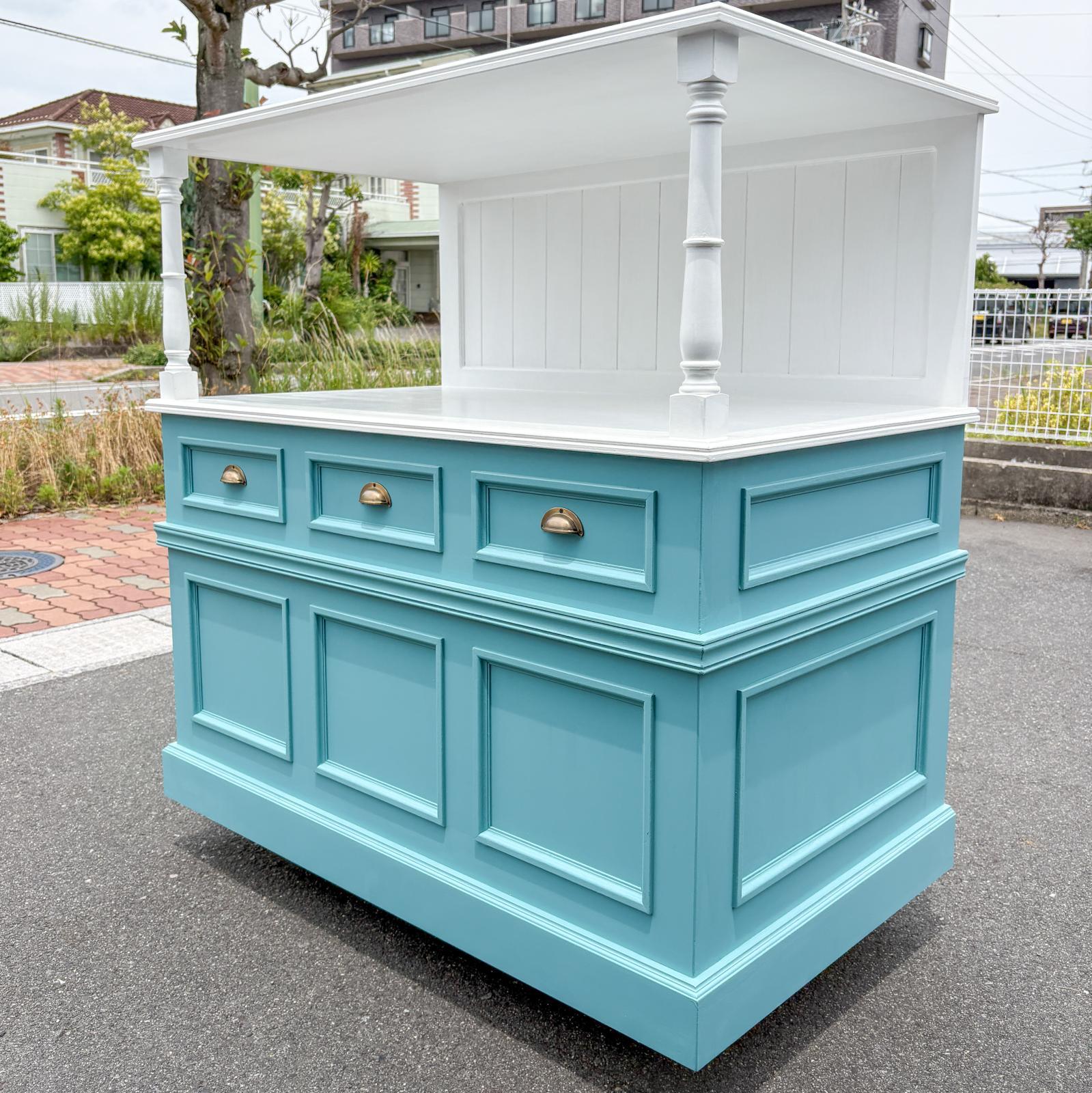 お菓子屋さん向け店舗什器のオーダーメイド専門店
