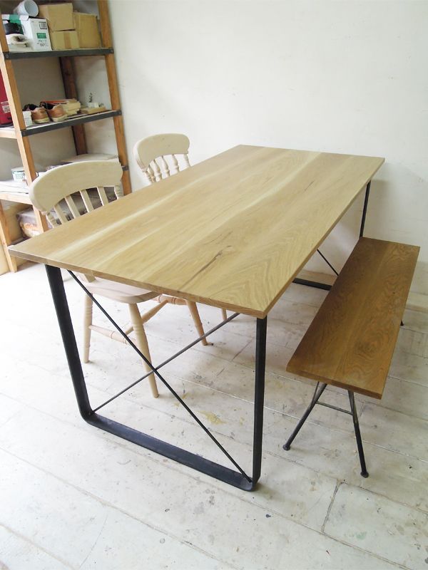 オーク無垢材×鉄脚アイアンテーブルは大阪東京のGrace Furnitureへ