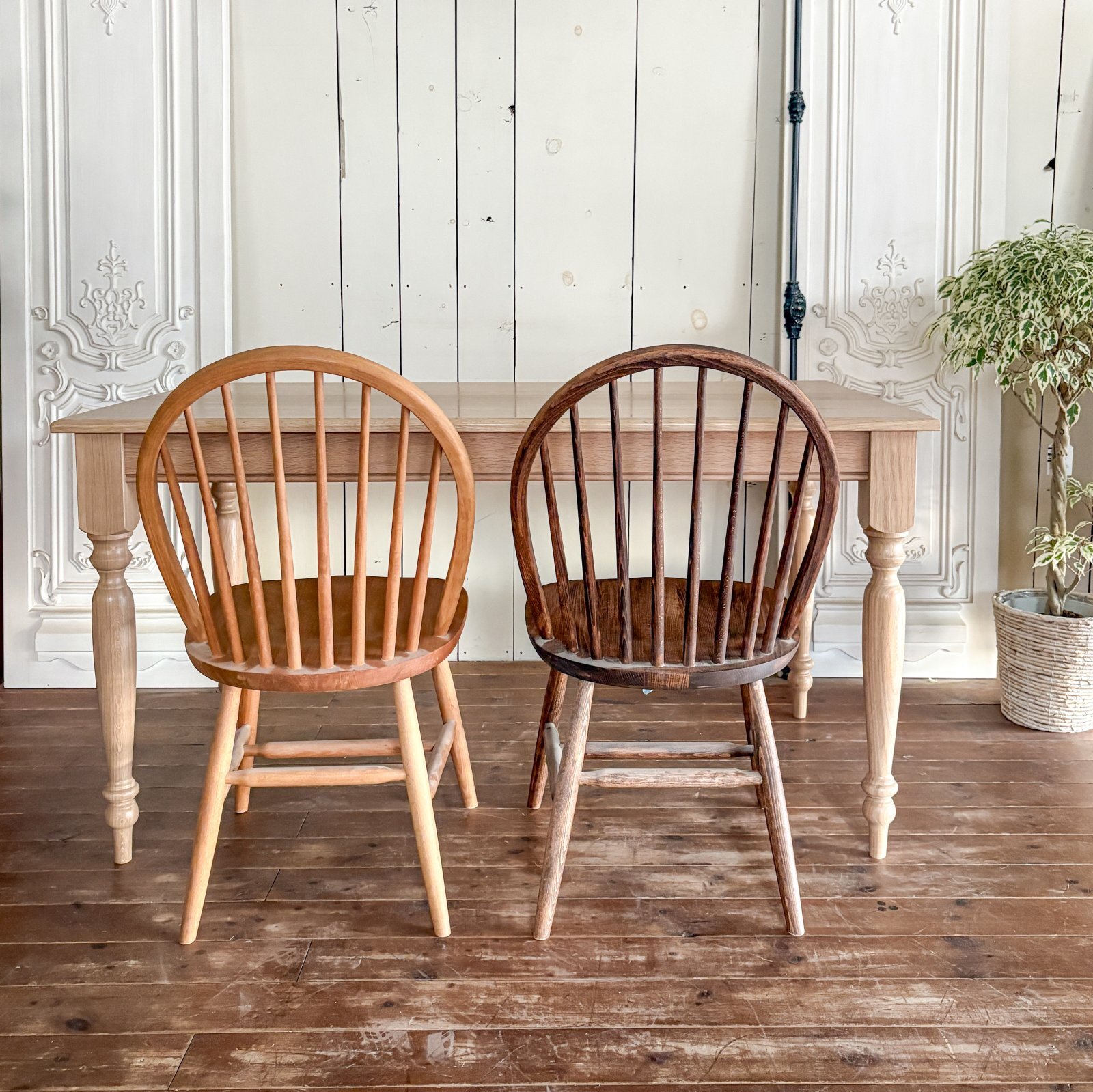 アンティークターンドレッグダイニングテーブル