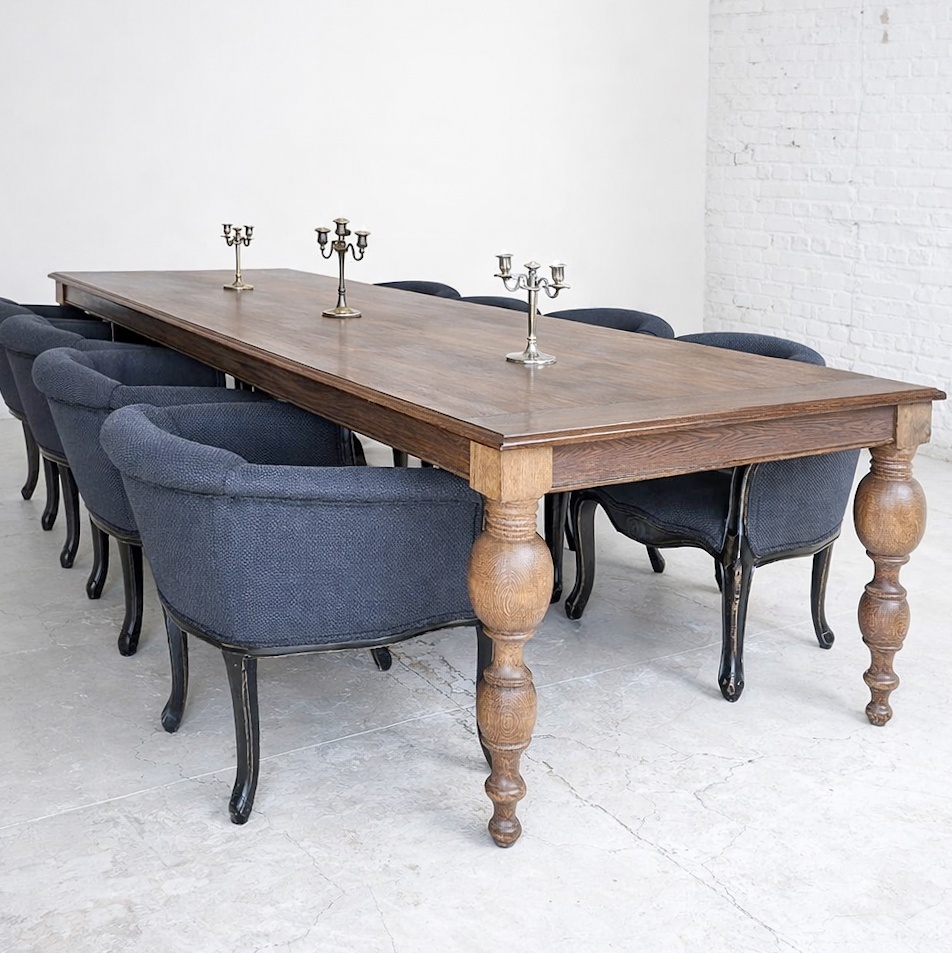 ホワイトオークターンドレッグダイニングテーブル