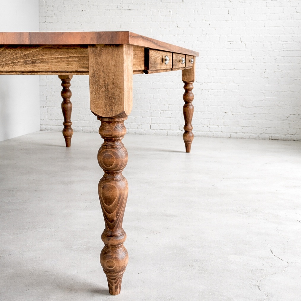 バイオマーブルや人工大理石のダイニングテーブル