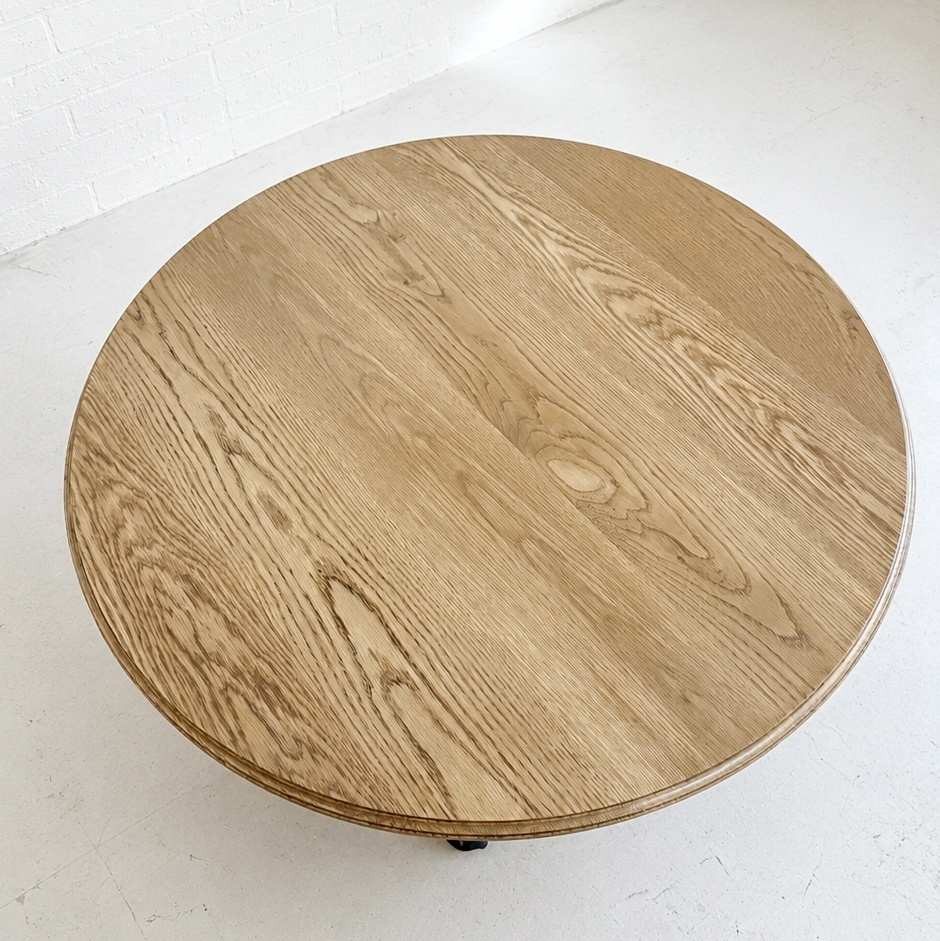 オールドパイン色の家具