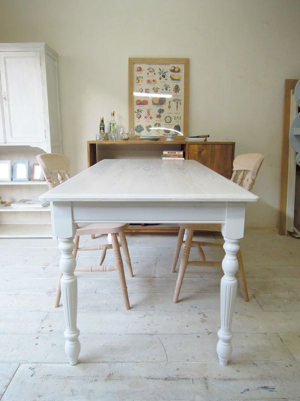 ピュアホワイトのダイニングテーブル1600×800@大阪の無垢家具工房GF