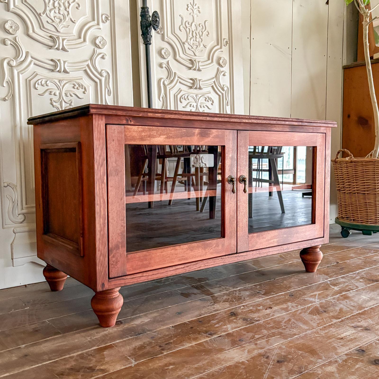 アンティーク調テレビボード