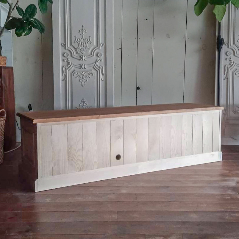 モールディングを使ったアンティーク調オーダー家具