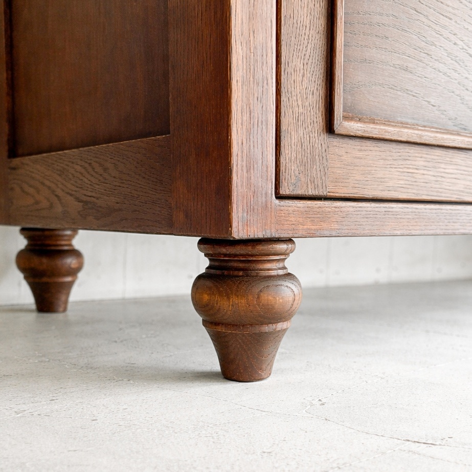 ろくろ足のかわいいローボードW1650