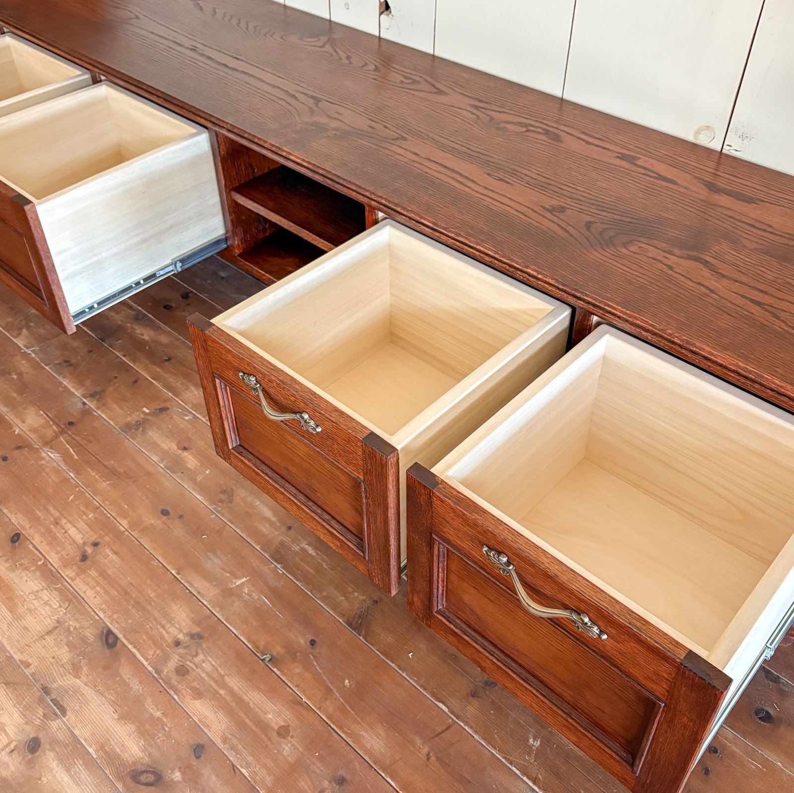 引き出し付きローボードW2000