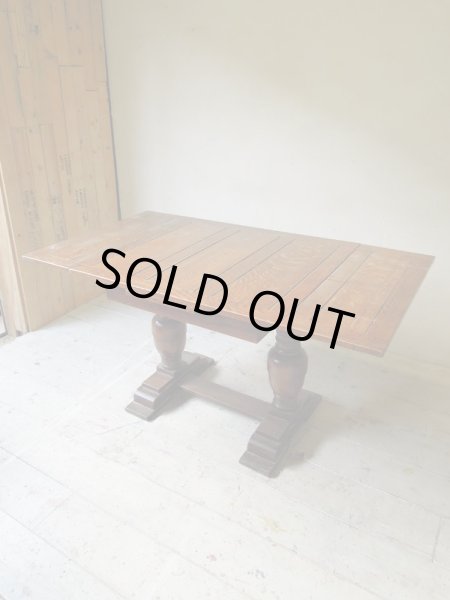 伸長式天板を伸ばすと、W1500まで広がります