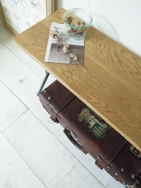 こちらはホワイトオーク材を座面に使ったバージョン