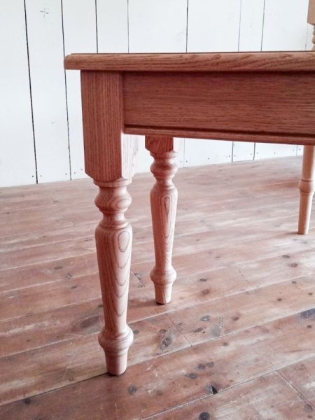 オーク材のターンドレッグ(ろくろ足)