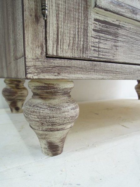 ころんとかわいいろくろ脚(ターンドレッグ)