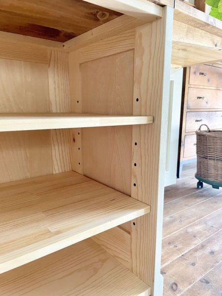 高さ変更できる棚