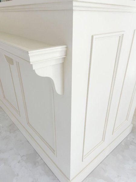 モールディングを使って立体的に仕上げ