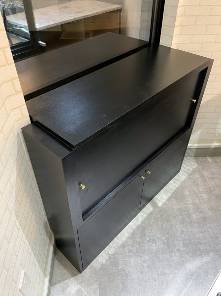 お店のスペースに合わせた特注家具を製作いたします。