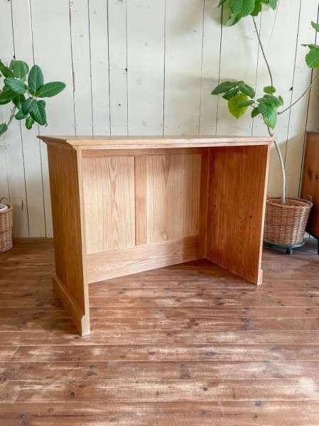 収納機能についても、引き出しやスライドテーブルなど自由にカスタマイズできます。