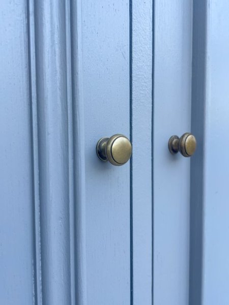 取っ手はアンティーク調真鍮取っ手100種類以上から選べます。