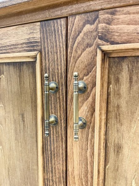 おしゃれな真鍮金物取っ手は100種類以上から選べます。