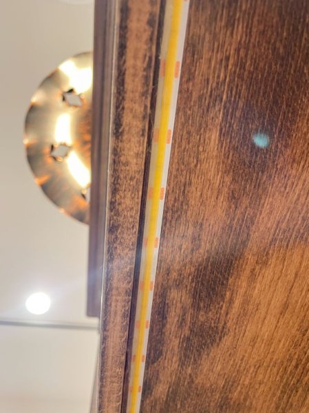 棚裏にLEDライトの設置も可能です。(別途料金)