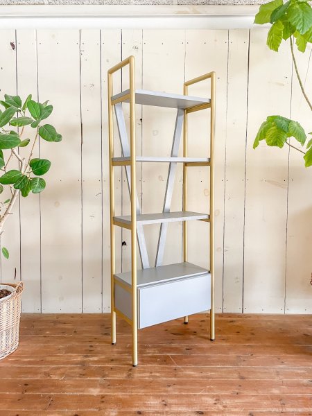 店舗ディスプレイにおすすめのアイアンシェルフ(ゴールド&グレー)