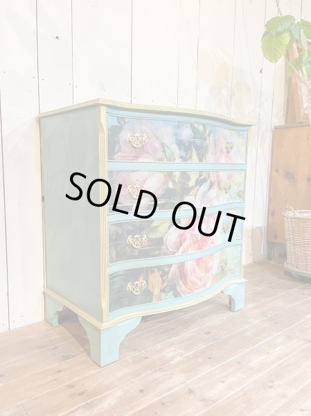 アンティークチェストのリメイク品です